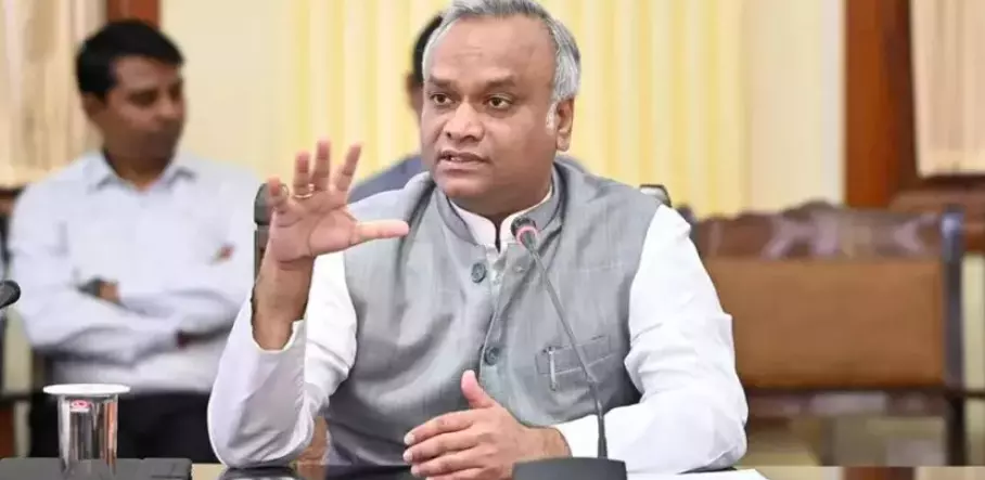 ಬಿಜೆಪಿ-ಜೆಡಿಎಸ್ ನಾಯಕತ್ವವನ್ನು ಅವರ ಶಾಸಕರೇ ತಿರಸ್ಕರಿಸಿದ್ದಾರೆ : ಪ್ರಿಯಾಂಕ್ ಖರ್ಗೆ ಬಿಜೆಪಿ-ಜೆಡಿಎಸ್ ನಾಯಕತ್ವವನ್ನು ಅವರ ಶಾಸಕರೇ ತಿರಸ್ಕರಿಸಿದ್ದಾರೆ : ಪ್ರಿಯಾಂಕ್ ಖರ್ಗೆ