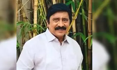 Tamil Nadu | TVK ಪಕ್ಷ ಸೇರಿದ ಚಲನಚಿತ್ರ ನಿರ್ದೇಶಕ ಆರ್.ವಿ. ಉದಯಕುಮಾರ್, ಮಾಜಿ ಸಚಿವೆ