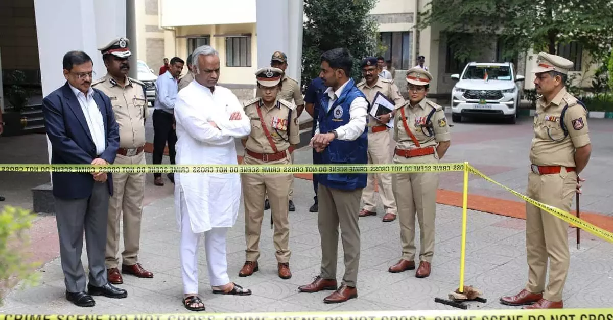 ಎಫ್ಎಸ್ಎಲ್ನಲ್ಲಿ ಖಾಲಿ ಇರುವ ಹುದ್ದೆಗಳ ಭರ್ತಿಗೆ ಕ್ರಮ: ಗೃಹ ಸಚಿವ ಪ್ರಿಯಾಂಕ್ ಖರ್ಗೆ ಎಫ್ಎಸ್ಎಲ್ನಲ್ಲಿ ಖಾಲಿ ಇರುವ ಹುದ್ದೆಗಳ ಭರ್ತಿಗೆ ಕ್ರಮ: ಗೃಹ ಸಚಿವ ಪ್ರಿಯಾಂಕ್ ಖರ್ಗೆ