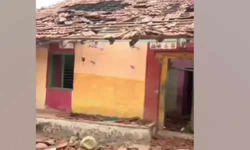 Belagavi | ವಿವಾಹಿತೆಯೊಂದಿಗೆ ಪರಾರಿಯಾದ ಯುವಕನ ಮನೆ ಮೇಲೆ ದಾಳಿ; ಮನೆ ಧ್ವಂಸ, ದರೋಡೆ ಆರೋಪ