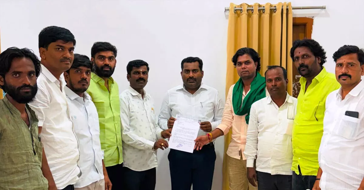 ಜಮೀನು ಪರಿಹಾರದಲ್ಲಿ ತಾರತಮ್ಯ ಏಕೆ? ಆಳಂದ ರೈತರಿಗೆ ನ್ಯಾಯ ನೀಡಿ: ಸಿದ್ದು ಹಿರೋಳಿ ಜಮೀನು ಪರಿಹಾರದಲ್ಲಿ ತಾರತಮ್ಯ ಏಕೆ? ಆಳಂದ ರೈತರಿಗೆ ನ್ಯಾಯ ನೀಡಿ: ಸಿದ್ದು ಹಿರೋಳಿ