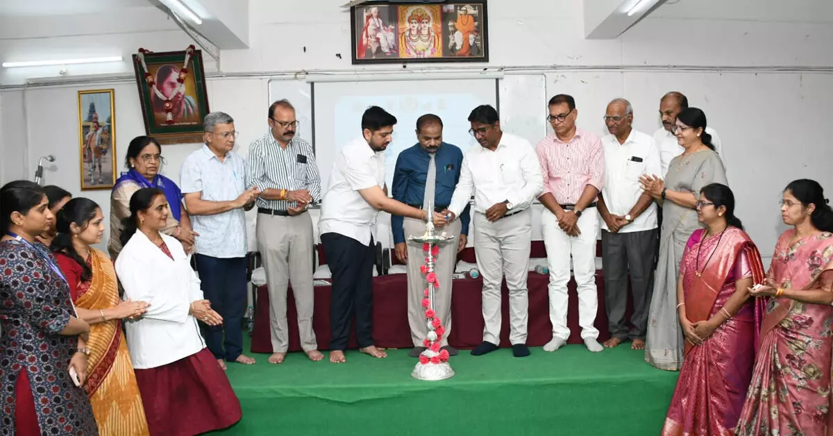 Kalaburagi | ಉತ್ತಮ ಆರೋಗ್ಯವೇ ನಿಜವಾದ ಸಂಪತ್ತು : ಡಾ.ಅಲ್ಲಮಪ್ರಭು ದೇಶಮುಖ Kalaburagi | ಉತ್ತಮ ಆರೋಗ್ಯವೇ ನಿಜವಾದ ಸಂಪತ್ತು : ಡಾ.ಅಲ್ಲಮಪ್ರಭು ದೇಶಮುಖ