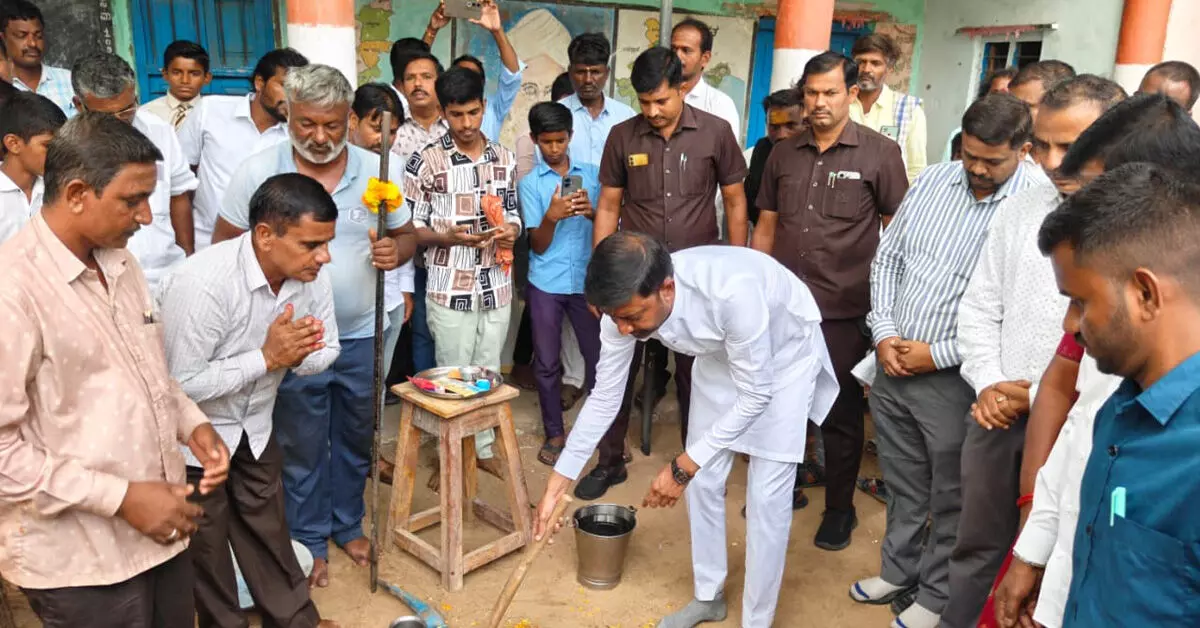 Yadgiri | ಗ್ಯಾರಂಟಿ ಯೋಜನೆಗಳಿಂದ ಗ್ರಾಮೀಣ ಅಭಿವೃದ್ಧಿಗೆ ಹಿನ್ನಡೆ: ಶಾಸಕ ಶರಣಗೌಡ ಕಂದಕೂರ ಅಸಮಾಧಾನ Yadgiri | ಗ್ಯಾರಂಟಿ ಯೋಜನೆಗಳಿಂದ ಗ್ರಾಮೀಣ ಅಭಿವೃದ್ಧಿಗೆ ಹಿನ್ನಡೆ: ಶಾಸಕ ಶರಣಗೌಡ ಕಂದಕೂರ ಅಸಮಾಧಾನ