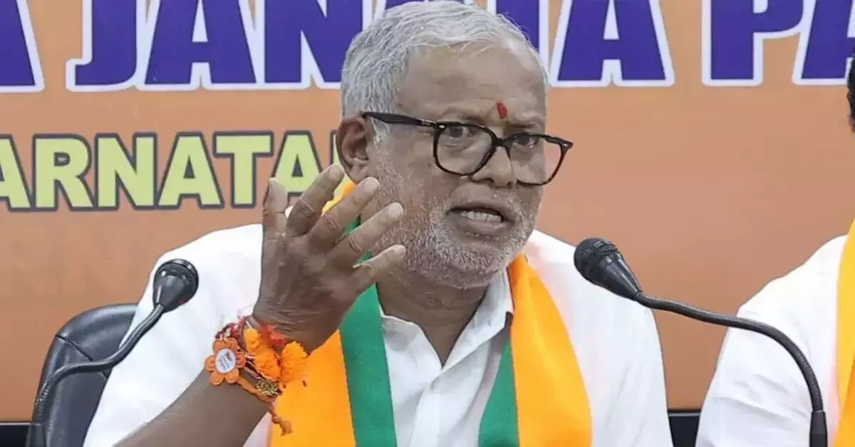 ರಾಜಾಜಿನಗರದಲ್ಲಿ ಬಹುಕೋಟಿ ರೂ. ಟೆಂಡರ್ ಹಗರಣ ಆರೋಪ : ಬಿಜೆಪಿ ಶಾಸಕ ಸುರೇಶ್ ಕುಮಾರ್ ವಿರುದ್ಧ ಲೋಕಾಯುಕ್ತಕ್ಕೆ ದೂರು ರಾಜಾಜಿನಗರದಲ್ಲಿ ಬಹುಕೋಟಿ ರೂ. ಟೆಂಡರ್ ಹಗರಣ ಆರೋಪ : ಬಿಜೆಪಿ ಶಾಸಕ ಸುರೇಶ್ ಕುಮಾರ್ ವಿರುದ್ಧ ಲೋಕಾಯುಕ್ತಕ್ಕೆ ದೂರು