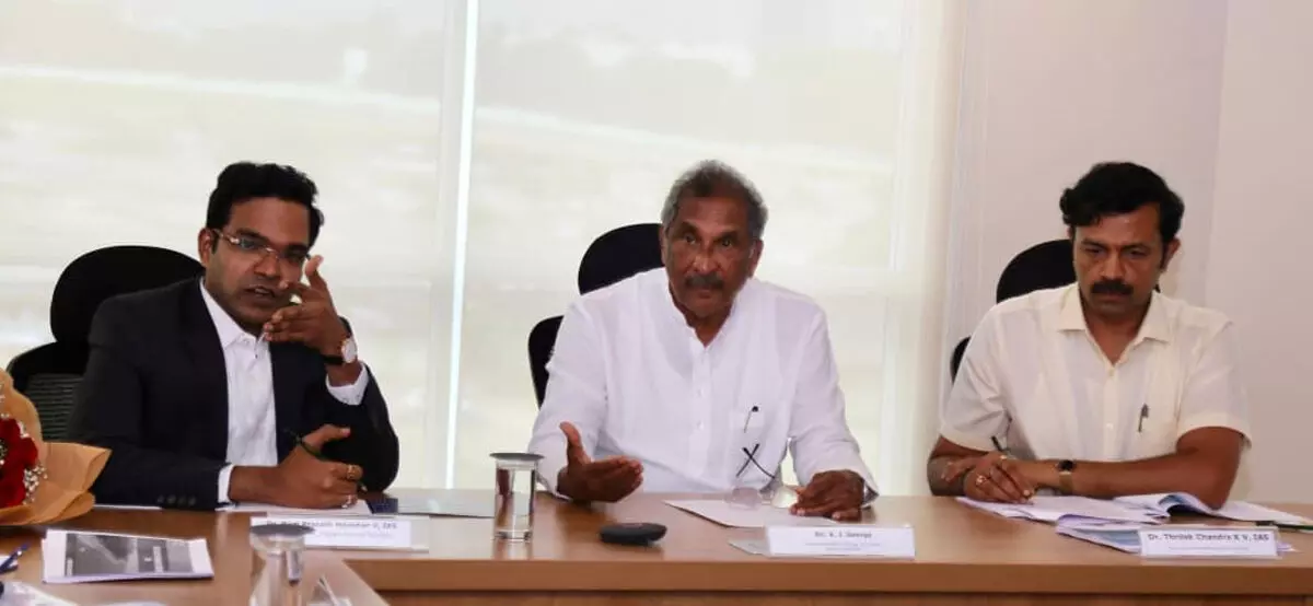 ಕರಾವಳಿ–ಮಲೆನಾಡು ಪ್ರವಾಸೋದ್ಯಮಕ್ಕೆ ಹೊಸ ನೀತಿ: ಕ್ರೂಸ್, ಬೀಚ್ ಪ್ರವಾಸೋದ್ಯಮಕ್ಕೆ ಒತ್ತು: ಕೆ.ಜೆ. ಜಾರ್ಜ್ ಕರಾವಳಿ–ಮಲೆನಾಡು ಪ್ರವಾಸೋದ್ಯಮಕ್ಕೆ ಹೊಸ ನೀತಿ: ಕ್ರೂಸ್, ಬೀಚ್ ಪ್ರವಾಸೋದ್ಯಮಕ್ಕೆ ಒತ್ತು: ಕೆ.ಜೆ. ಜಾರ್ಜ್