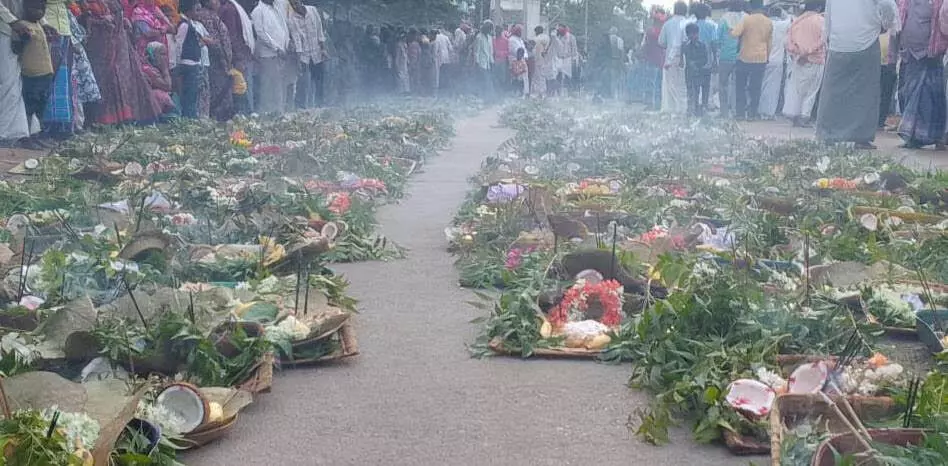 ಹರಪನಹಳ್ಳಿ: ಸಂಭ್ರಮದ ಅಜ್ಜಿ ಹಬ್ಬ ಆಚರಣೆ ಹರಪನಹಳ್ಳಿ: ಸಂಭ್ರಮದ ಅಜ್ಜಿ ಹಬ್ಬ ಆಚರಣೆ