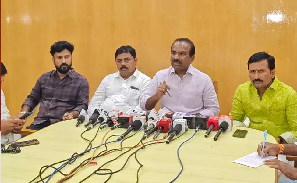 ರಾಜ್ಯವನ್ನು ಬರಪೀಡಿತ ಪ್ರದೇಶವೆಂದು ಘೋಷಿಸಿ: ಎನ್. ರವಿಕುಮಾರ್ ಆಗ್ರಹ ರಾಜ್ಯವನ್ನು ಬರಪೀಡಿತ ಪ್ರದೇಶವೆಂದು ಘೋಷಿಸಿ: ಎನ್. ರವಿಕುಮಾರ್ ಆಗ್ರಹ