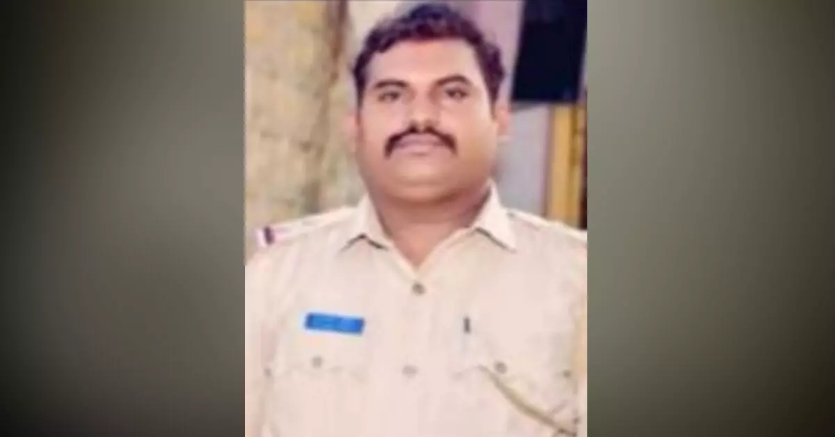 Kalaburagi | ಪೋಕ್ಸೋ ಆರೋಪಿ ಪರಾರಿ ಪ್ರಕರಣ : ಅಫಜಲಪುರ ಪಿಎಸ್ಐ ಅಮಾನತು Kalaburagi | ಪೋಕ್ಸೋ ಆರೋಪಿ ಪರಾರಿ ಪ್ರಕರಣ : ಅಫಜಲಪುರ ಪಿಎಸ್ಐ ಅಮಾನತು