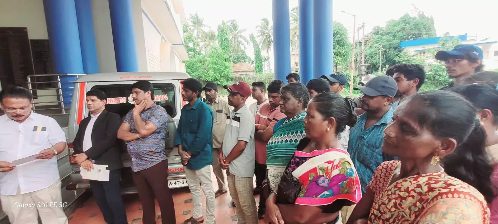 ಭಟ್ಕಳ| ಸೂಸಗಡಿಯಲ್ಲಿ ದಲಿತ ಕುಟುಂಬಗಳ ತೆರವಿಗೆ ಆಕ್ಷೇಪ; ಪರಿಹಾರ, ಪುನರ್ವಸತಿಗೆ ಆಗ್ರಹ ಭಟ್ಕಳ| ಸೂಸಗಡಿಯಲ್ಲಿ ದಲಿತ ಕುಟುಂಬಗಳ ತೆರವಿಗೆ ಆಕ್ಷೇಪ; ಪರಿಹಾರ, ಪುನರ್ವಸತಿಗೆ ಆಗ್ರಹ