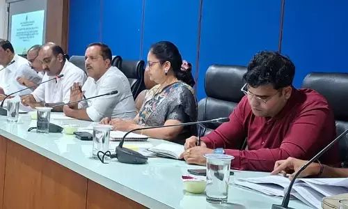 ಪ್ರಾಕೃತಿಕ ವಿಕೋಪ ಎದುರಿಸಲು ಇಲಾಖೆಗಳು ಸಮನ್ವಯದಿಂದ ಕಾರ್ಯನಿರ್ವಹಿಸಿ: ಅಧಿಕಾರಿಗಳಿಗೆ ಸಚಿವ ಯು.ಟಿ.ಖಾದರ್ ಸೂಚನೆ