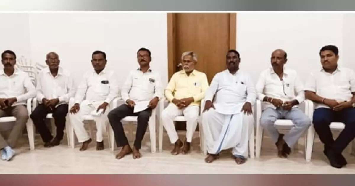Chitapur | ಆರೆಸ್ಸೆಸ್ ನಿಷೇಧಕ್ಕೆ ಆಗ್ರಹಿಸಿ ನಡೆಯುವ ಹೋರಾಟಕ್ಕೆ ಕಾಂಗ್ರೆಸ್ ಬೆಂಬಲ Chitapur | ಆರೆಸ್ಸೆಸ್ ನಿಷೇಧಕ್ಕೆ ಆಗ್ರಹಿಸಿ ನಡೆಯುವ ಹೋರಾಟಕ್ಕೆ ಕಾಂಗ್ರೆಸ್ ಬೆಂಬಲ