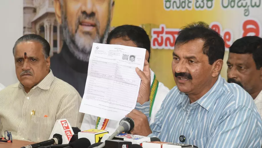 SIR | ಬಿಜೆಪಿಯಿಂದ ಆಧಾರರಹಿತ ಆರೋಪ : ಎಂ.ಲಕ್ಷ್ಮಣ್ SIR | ಬಿಜೆಪಿಯಿಂದ ಆಧಾರರಹಿತ ಆರೋಪ : ಎಂ.ಲಕ್ಷ್ಮಣ್