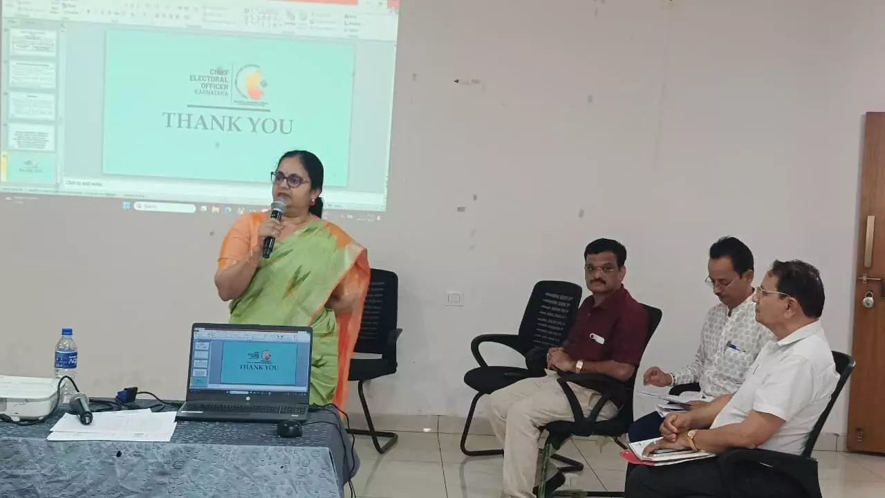 ಎಸ್ಐಆರ್: ಉಡುಪಿ ಜಿಲ್ಲೆಯಲ್ಲಿ ಶೇ.55.49 ಗಣತಿ ನಮೂನೆ ವಿತರಣೆ ಎಸ್ಐಆರ್: ಉಡುಪಿ ಜಿಲ್ಲೆಯಲ್ಲಿ ಶೇ.55.49 ಗಣತಿ ನಮೂನೆ ವಿತರಣೆ