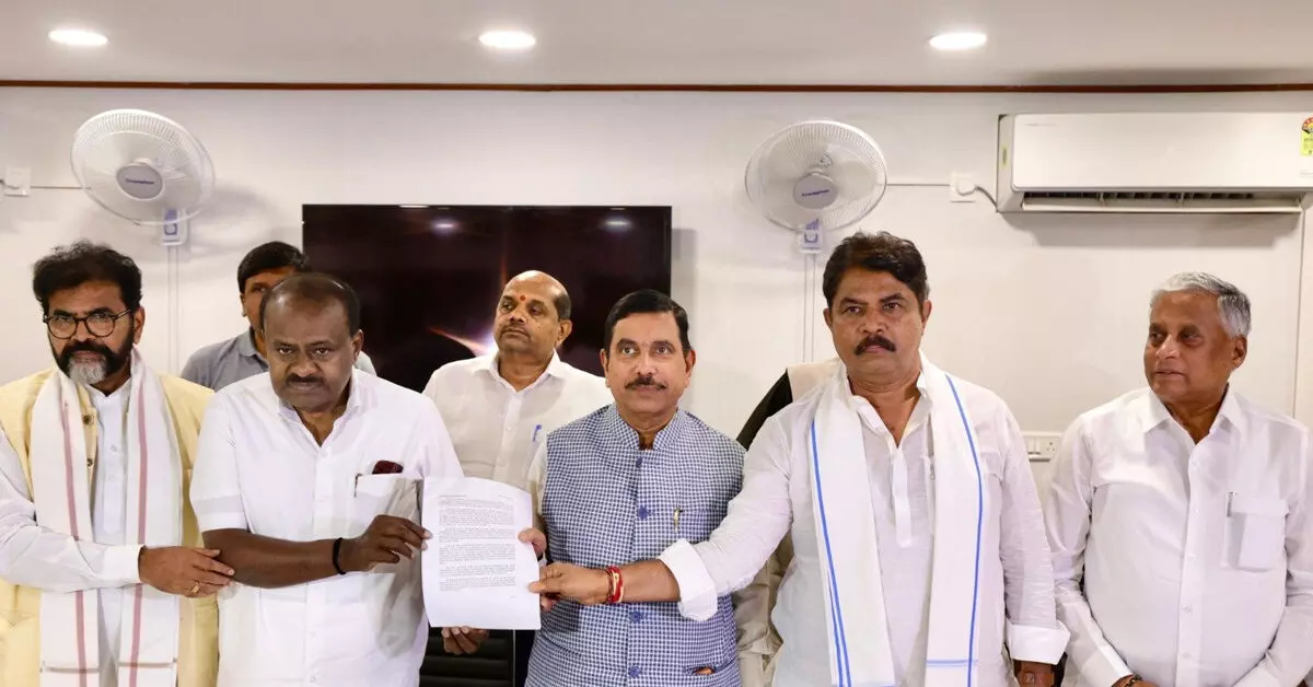 ಎಸ್ಐಆರ್ ದುರುಪಯೋಗ ಆರೋಪ: ಮುಖ್ಯ ಚುನಾವಣಾ ಆಯುಕ್ತರಿಗೆ ಎನ್ಡಿಎ ದೂರು ಎಸ್ಐಆರ್ ದುರುಪಯೋಗ ಆರೋಪ: ಮುಖ್ಯ ಚುನಾವಣಾ ಆಯುಕ್ತರಿಗೆ ಎನ್ಡಿಎ ದೂರು