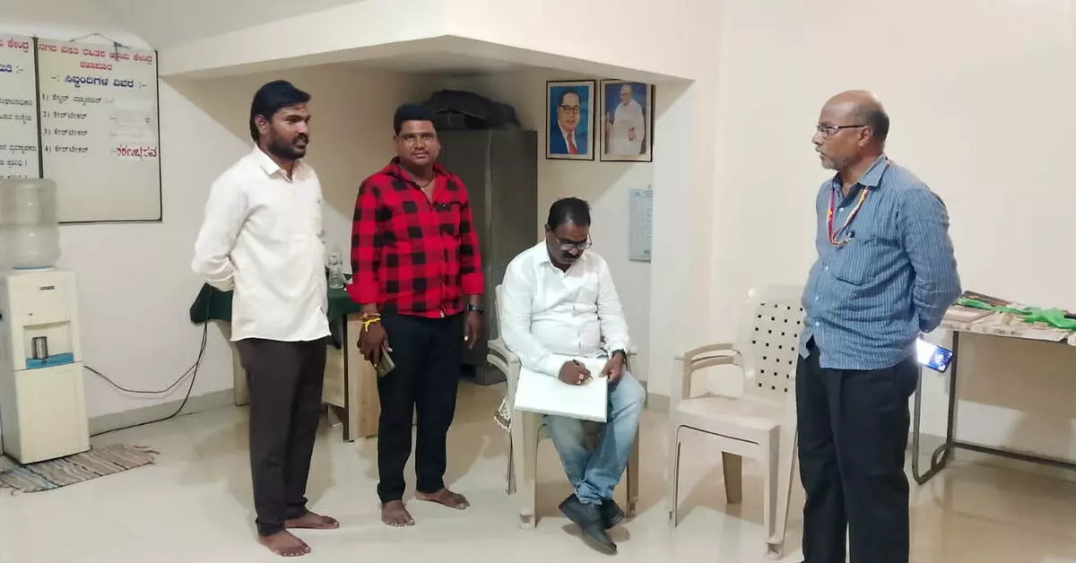 ಶಹಾಪುರ | ನಿರಾಶ್ರಿತರಿಗೆ ಅಗತ್ಯ ಸೌಲಭ್ಯಗಳಲ್ಲಿ ಕೊರತೆ ಆಗದಿರಲಿ: ಗುರುಪಾದ ತಳವಾರ ಶಹಾಪುರ | ನಿರಾಶ್ರಿತರಿಗೆ ಅಗತ್ಯ ಸೌಲಭ್ಯಗಳಲ್ಲಿ ಕೊರತೆ ಆಗದಿರಲಿ: ಗುರುಪಾದ ತಳವಾರ