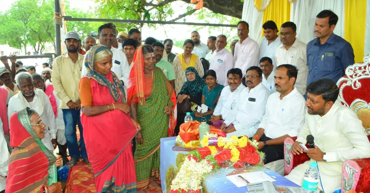 ಗ್ಯಾರಂಟಿ ಒಂದು ವರ್ಷ ನಿಲ್ಲಿಸಿ ರೈತರ ಸಾಲ ಮನ್ನಾ ಮಾಡಿ: ಸಿಎಂಗೆ ಶಾಸಕ ಕಂದಕೂರ ಆಗ್ರಹ ಗ್ಯಾರಂಟಿ ಒಂದು ವರ್ಷ ನಿಲ್ಲಿಸಿ ರೈತರ ಸಾಲ ಮನ್ನಾ ಮಾಡಿ: ಸಿಎಂಗೆ ಶಾಸಕ ಕಂದಕೂರ ಆಗ್ರಹ