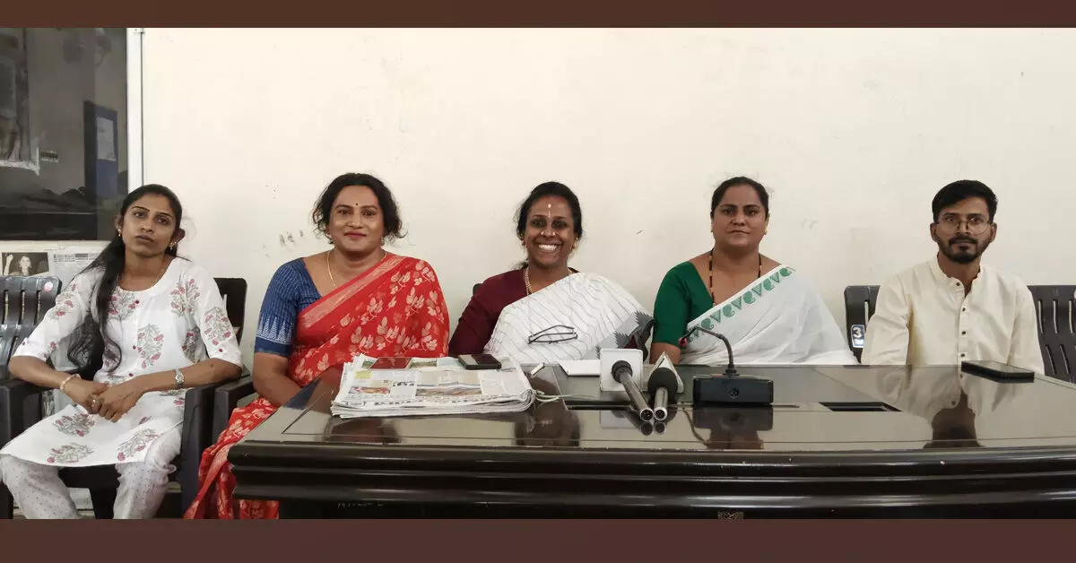 Raichur | ಲಿಂಗತ್ವ ಅಲ್ಪಸಂಖ್ಯಾತರಿಗೆ ಶೇ.1 ಮೀಸಲಾತಿ ಜಾರಿಗೊಳಿಸಿ : ಅಕ್ಕೆ ಪದ್ಮಶಾಲಿ Raichur | ಲಿಂಗತ್ವ ಅಲ್ಪಸಂಖ್ಯಾತರಿಗೆ ಶೇ.1 ಮೀಸಲಾತಿ ಜಾರಿಗೊಳಿಸಿ : ಅಕ್ಕೆ ಪದ್ಮಶಾಲಿ