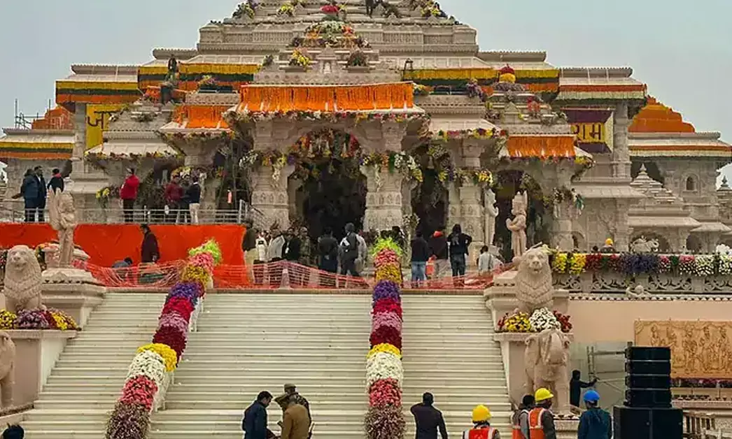 ರಾಮಮಂದಿರ ದೇಣಿಗೆ ದುರುಪಯೋಗ | ನಗದು, ಚಿನ್ನಾಭರಣ, ಕಾರು ವಶ