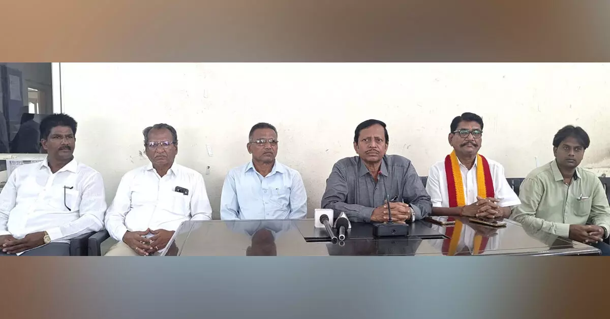 Raichur | ‘ಸಂಕಲ್ಪ ಸಮಾಗಮ’ಕ್ಕೆ ಏಮ್ಸ್ ಹೋರಾಟ ಸಮಿತಿಯ ಬೆಂಬಲ Raichur | ‘ಸಂಕಲ್ಪ ಸಮಾಗಮ’ಕ್ಕೆ ಏಮ್ಸ್ ಹೋರಾಟ ಸಮಿತಿಯ ಬೆಂಬಲ