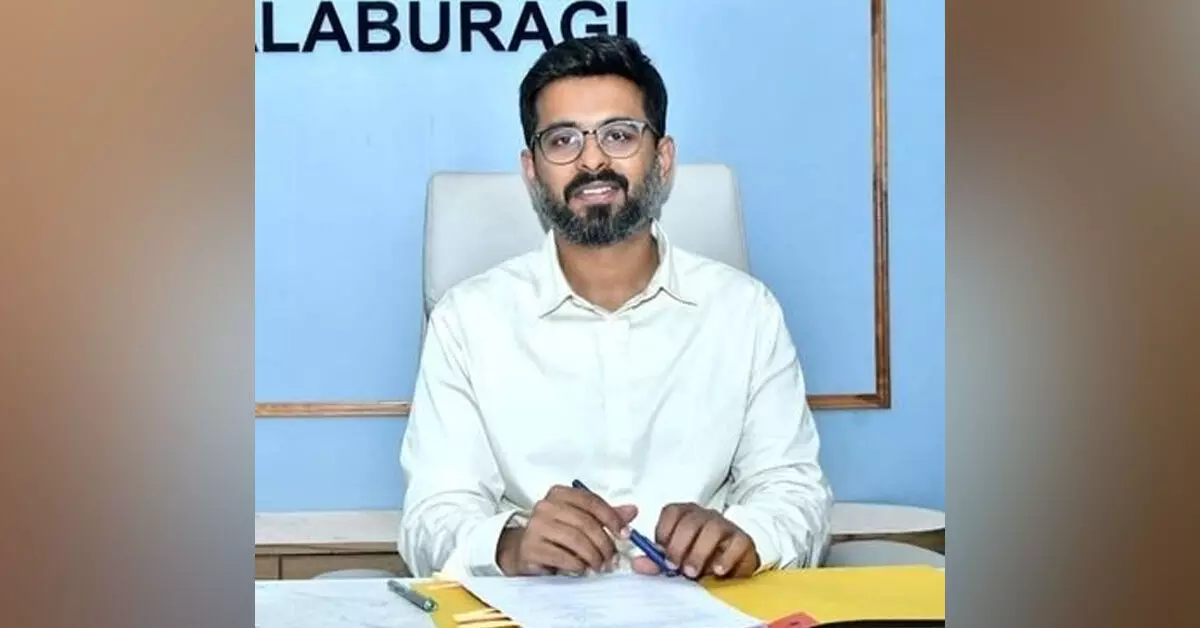 Kalaburagi | ಜಿಲ್ಲೆಯಾದ್ಯಂತ ಶೇ.89.72ರಷ್ಟು ಗಣತಿ ನಮೂನೆ ವಿತರಣೆ : ಡಿಸಿ ಇಕ್ರಮ್ ಶರೀಫ್ Kalaburagi | ಜಿಲ್ಲೆಯಾದ್ಯಂತ ಶೇ.89.72ರಷ್ಟು ಗಣತಿ ನಮೂನೆ ವಿತರಣೆ : ಡಿಸಿ ಇಕ್ರಮ್ ಶರೀಫ್
