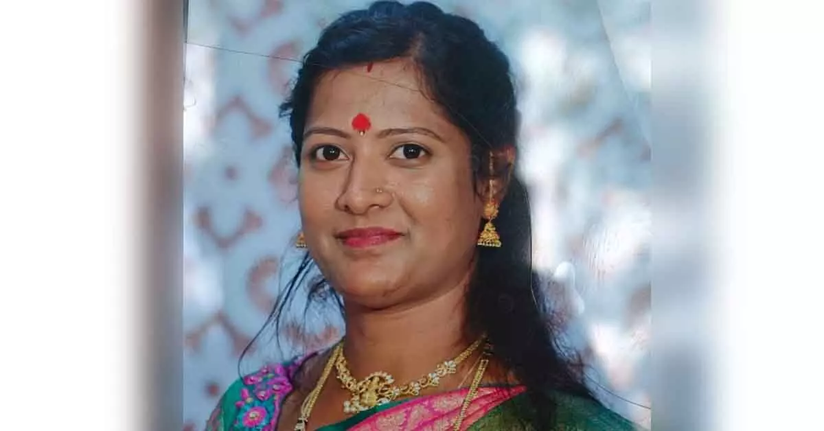 ಬೀದರ್ : ಕೊಡಲಿಯಿಂದ ಕೊಚ್ಚಿ ಮಹಿಳೆಯ ಭೀಕರ ಹತ್ಯೆ ಬೀದರ್ : ಕೊಡಲಿಯಿಂದ ಕೊಚ್ಚಿ ಮಹಿಳೆಯ ಭೀಕರ ಹತ್ಯೆ