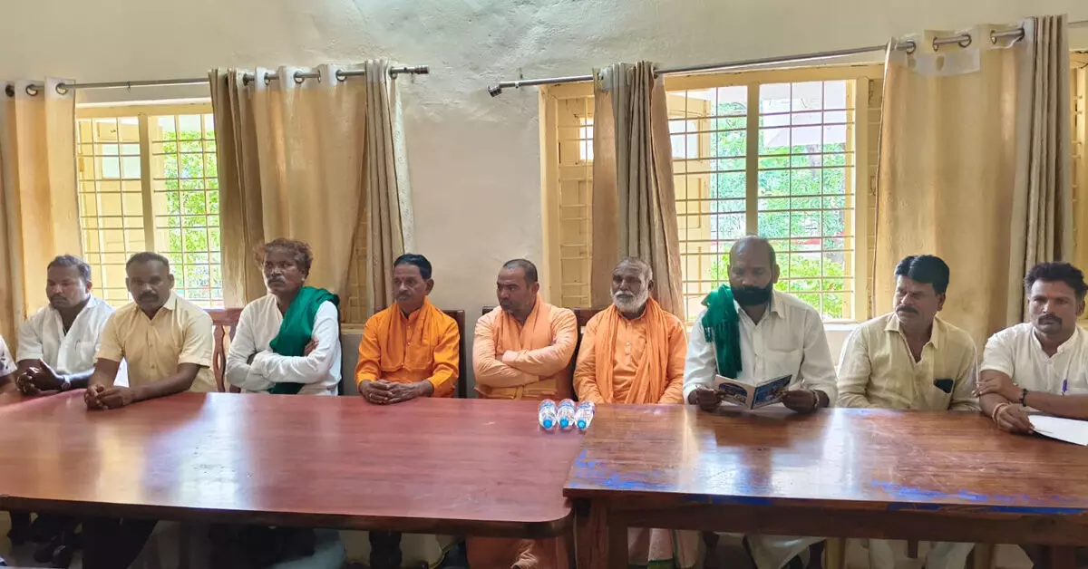 ಕಾಳಗಿ | ವಿವಿಧ ಬೇಡಿಕೆ ಈಡೇರಿಸುವಂತೆ ಆಗ್ರಹಿಸಿ ಜು.13ರಂದು ರೈತರಿಂದ ಪ್ರತಿಭಟನೆ ಕಾಳಗಿ | ವಿವಿಧ ಬೇಡಿಕೆ ಈಡೇರಿಸುವಂತೆ ಆಗ್ರಹಿಸಿ ಜು.13ರಂದು ರೈತರಿಂದ ಪ್ರತಿಭಟನೆ