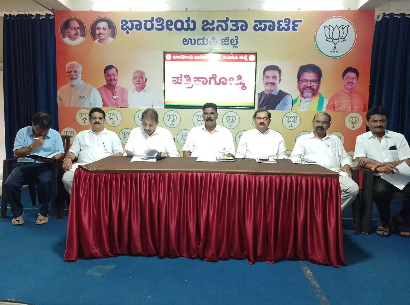 ‘ಕರ್ನಾಟಕ ಶಾಶ್ವತ ನಿವಾಸ ಪ್ರಮಾಣಪತ್ರ’ ರಾಷ್ಟ್ರೀಯ ಭದ್ರತೆಗೆ ಅಪಾಯ: ಕುತ್ಯಾರು ನವೀನ್ ಶೆಟ್ಟಿ ‘ಕರ್ನಾಟಕ ಶಾಶ್ವತ ನಿವಾಸ ಪ್ರಮಾಣಪತ್ರ’ ರಾಷ್ಟ್ರೀಯ ಭದ್ರತೆಗೆ ಅಪಾಯ: ಕುತ್ಯಾರು ನವೀನ್ ಶೆಟ್ಟಿ