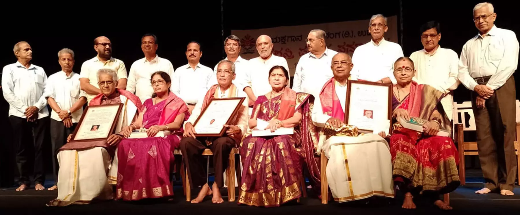 ನಶಿಸದ ಪರಂಪರೆ ಯಕ್ಷಗಾನ: ಮೋಹನ್ ಹೆಗಡೆ ಅಭಿಮತ ನಶಿಸದ ಪರಂಪರೆ ಯಕ್ಷಗಾನ: ಮೋಹನ್ ಹೆಗಡೆ ಅಭಿಮತ