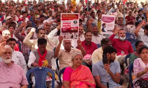 ರಾಜ್ಯ-ಕೇಂದ್ರ ಸರಕಾರಗಳು ಬಡಜನರ ಭೂಮಿ ಕಸಿಯುತ್ತಿವೆ : ಜಿ.ಎನ್.ನಾಗರಾಜ