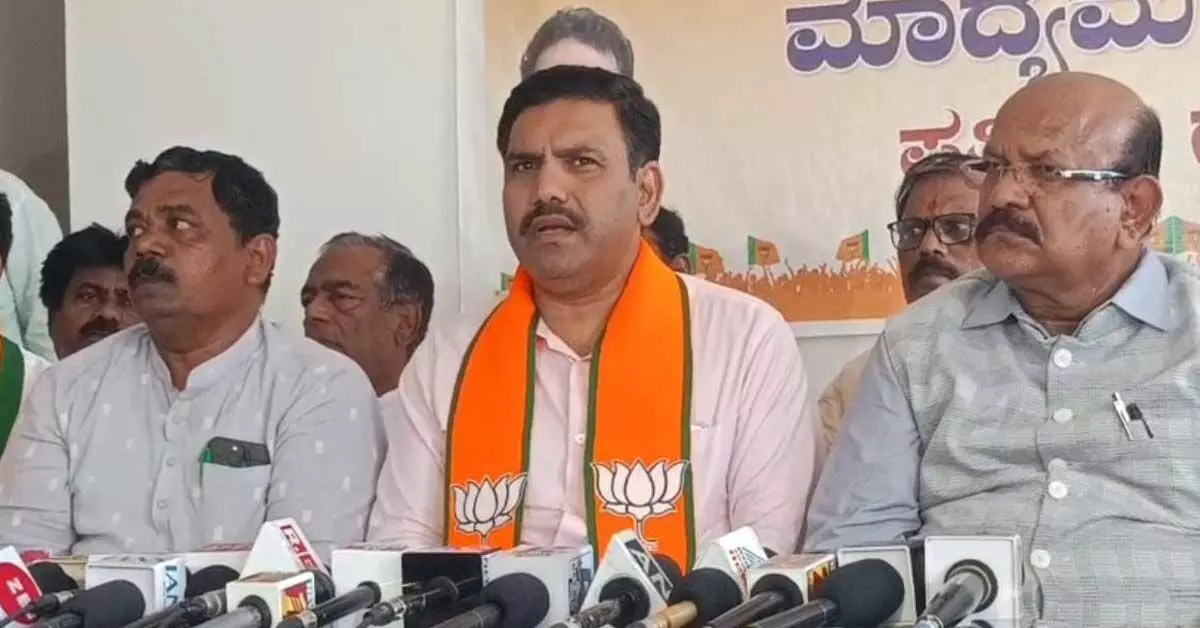 ಬರ ಪರಿಸ್ಥಿತಿ ನಿರ್ವಹಣೆಯಲ್ಲಿ ಕಾಂಗ್ರೆಸ್ ಸರ್ಕಾರ ಸಂಪೂರ್ಣ ವಿಫಲ: ಬಿ.ವೈ. ವಿಜಯೇಂದ್ರ ಬರ ಪರಿಸ್ಥಿತಿ ನಿರ್ವಹಣೆಯಲ್ಲಿ ಕಾಂಗ್ರೆಸ್ ಸರ್ಕಾರ ಸಂಪೂರ್ಣ ವಿಫಲ: ಬಿ.ವೈ. ವಿಜಯೇಂದ್ರ