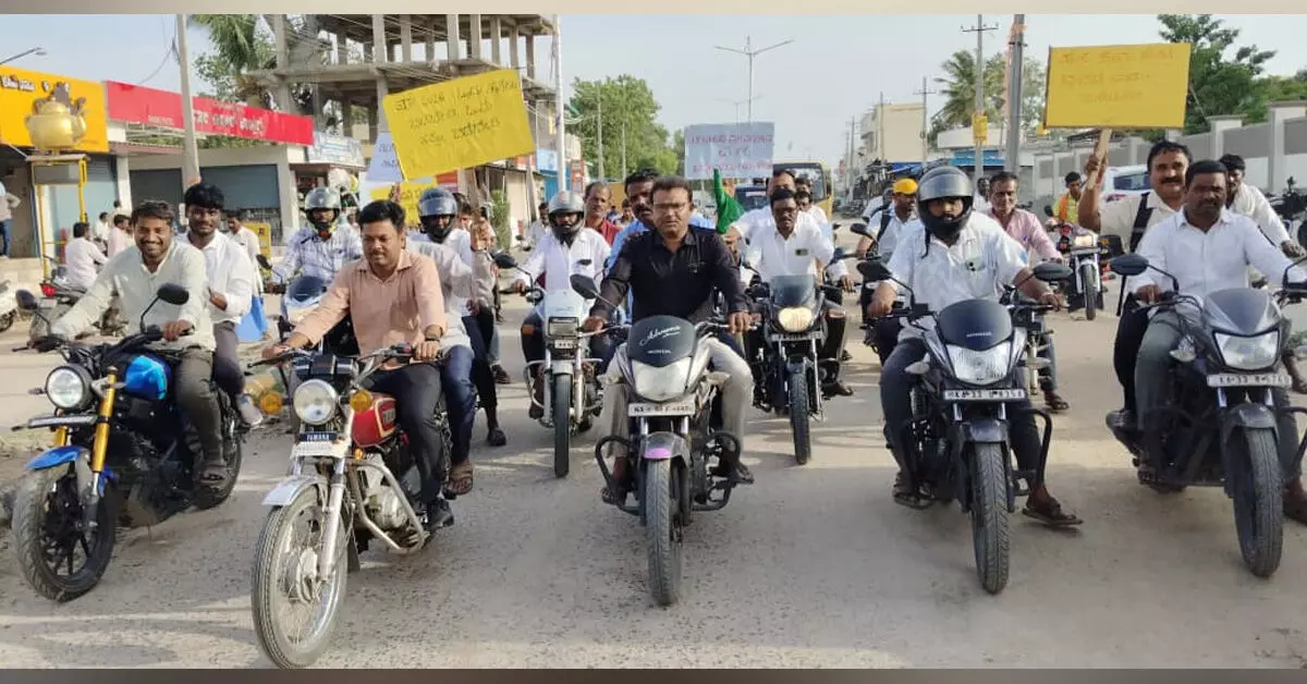 ವಡಗೇರಾ | ಎಸ್ಐಆರ್ ಕಾರ್ಯಕ್ಕೆ ಸಾರ್ವಜನಿಕರ ಸಹಕಾರ ಅಗತ್ಯ: ಶಶಿಧರ ಹಿರೇಮಠ ವಡಗೇರಾ | ಎಸ್ಐಆರ್ ಕಾರ್ಯಕ್ಕೆ ಸಾರ್ವಜನಿಕರ ಸಹಕಾರ ಅಗತ್ಯ: ಶಶಿಧರ ಹಿರೇಮಠ