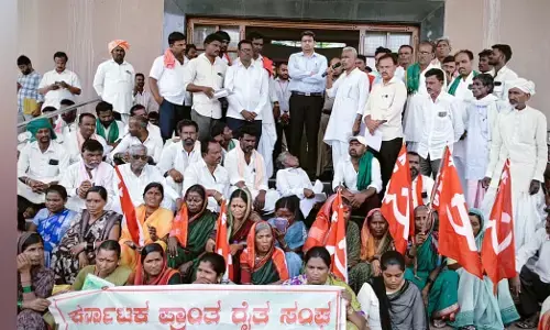 9 ಬೇಡಿಕೆಗಳ ಈಡೇರಿಕೆಗೆ ಆಗ್ರಹಿಸಿ ರೈತ ಸಂಘದಿಂದ ಯಾದಗಿರಿಯಲ್ಲಿ ಪ್ರತಿಭಟನೆ