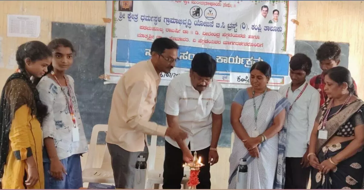 Ballari | ಸ್ವಾಸ್ಥ್ಯ ಸಂಕಲ್ಪ ಕಾರ್ಯಕ್ರಮದಲ್ಲಿ ದುಶ್ಚಟಗಳಿಂದ ದೂರವಿರಲು ಕರೆ Ballari | ಸ್ವಾಸ್ಥ್ಯ ಸಂಕಲ್ಪ ಕಾರ್ಯಕ್ರಮದಲ್ಲಿ ದುಶ್ಚಟಗಳಿಂದ ದೂರವಿರಲು ಕರೆ