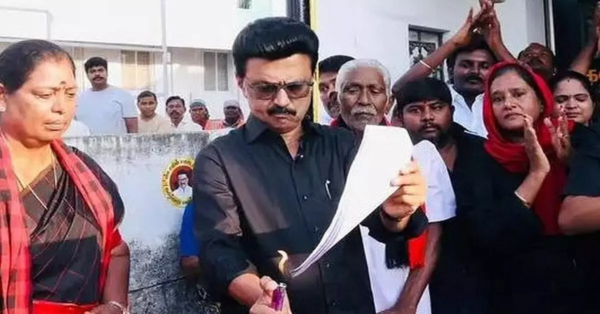 ಕ್ಷೇತ್ರ ಪುನರ್ವಿಂಗಡಣೆ ಮಸೂದೆ ಕುರಿತು ಮೃದು ಧೋರಣೆ ತಳೆದ DMK | ತಮಿಳುನಾಡಿನ ಹಿತಾಸಕ್ತಿ ಕಾಪಾಡಿದರೆ ಬೆಂಬಲಕ್ಕೆ ಸಿದ್ಧಎಂದ ದ್ರಾವಿಡ ಪಕ್ಷ ಕ್ಷೇತ್ರ ಪುನರ್ವಿಂಗಡಣೆ ಮಸೂದೆ ಕುರಿತು ಮೃದು ಧೋರಣೆ ತಳೆದ DMK | ತಮಿಳುನಾಡಿನ ಹಿತಾಸಕ್ತಿ ಕಾಪಾಡಿದರೆ ಬೆಂಬಲಕ್ಕೆ ಸಿದ್ಧಎಂದ ದ್ರಾವಿಡ ಪಕ್ಷ