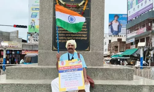 Bidar | ಸೋನಂ ವಾಂಗ್ಚುಕ್ ಉಪವಾಸ ಅಂತ್ಯಕ್ಕೆ ರಾಷ್ಟ್ರಪತಿ ಮಧ್ಯಪ್ರವೇಶಿಸಲಿ: ಓಂಪ್ರಕಾಶ್ ರೊಟ್ಟಿ ಏಕಾಂಗಿ ಪ್ರತಿಭಟನೆ