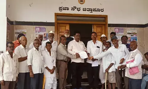 Chitapur | ಪಟ್ಟಣದಲ್ಲಿ ಕುಂಬಾರ ಸಮಾಜದ ನಾಮಫಲಕ ಅಳವಡಿಕೆಗೆ ಕುಂಬಾರರ ಮಹಾಸಭಾ ಮನವಿ