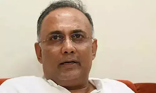 RSS ಬಗ್ಗೆ ಅವಹೇಳನಕಾರಿ ಹೇಳಿಕೆ ಆರೋಪ: ಪ್ರಕರಣದಿಂದ ದಿನೇಶ್ ಗುಂಡೂರಾವ್ ರನ್ನು ಕೈಬಿಟ್ಟ ಕ್ರಮ ಪ್ರಶ್ನಿಸಿ ಹೈಕೋರ್ಟ್‌ಗೆ ಅರ್ಜಿ