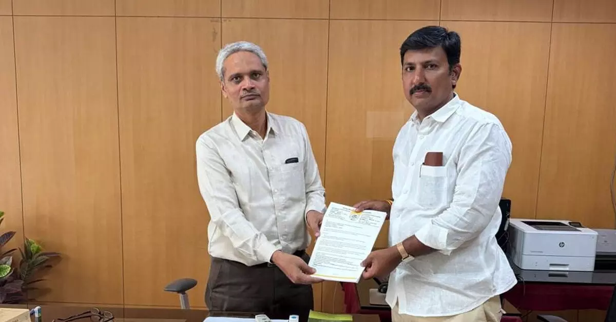 ಗಾಳಿ ವಿದ್ಯುತ್ ಯೋಜನೆಗಳ ಭೂ ಒಪ್ಪಂದಗಳ ಸಮಗ್ರ ತನಿಖೆಗೆ ಹರ್ಷಾ ಗುತ್ತೇದಾರ ಆಗ್ರಹ ಗಾಳಿ ವಿದ್ಯುತ್ ಯೋಜನೆಗಳ ಭೂ ಒಪ್ಪಂದಗಳ ಸಮಗ್ರ ತನಿಖೆಗೆ ಹರ್ಷಾ ಗುತ್ತೇದಾರ ಆಗ್ರಹ