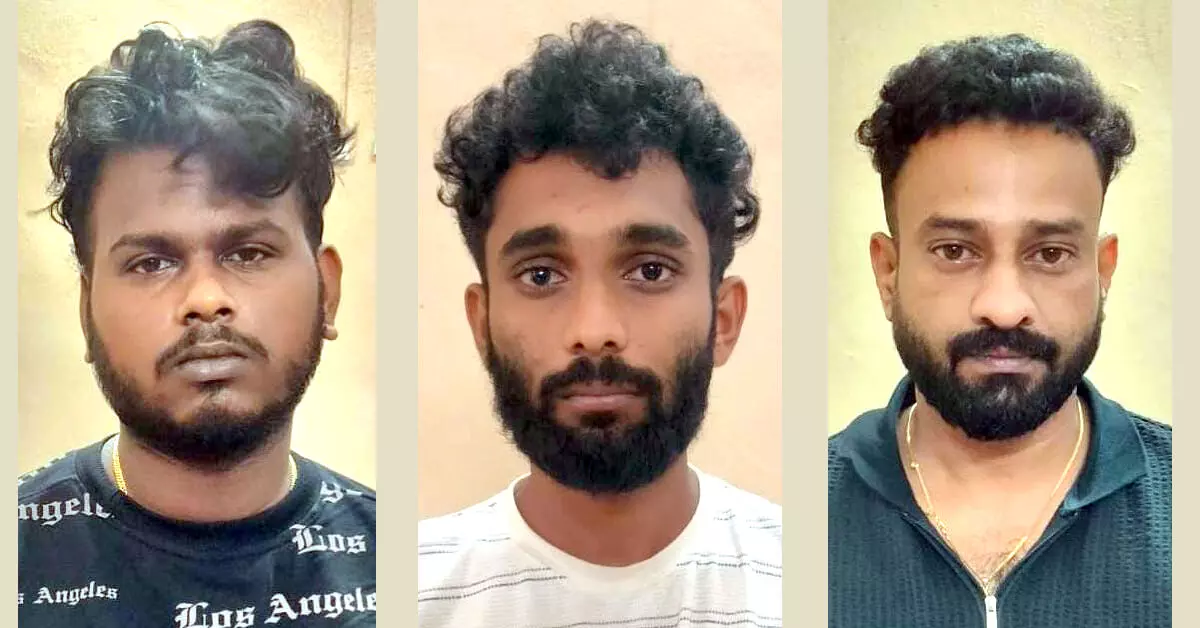 Udupi | ಲಕ್ಷಾಂತರ ರೂ. ಮೌಲ್ಯದ ಎಂಡಿಎಂಎ, ಹೈಡ್ರೋಗಾಂಜಾ ಸಹಿತ ಮೂವರ ಬಂಧನ Udupi | ಲಕ್ಷಾಂತರ ರೂ. ಮೌಲ್ಯದ ಎಂಡಿಎಂಎ, ಹೈಡ್ರೋಗಾಂಜಾ ಸಹಿತ ಮೂವರ ಬಂಧನ