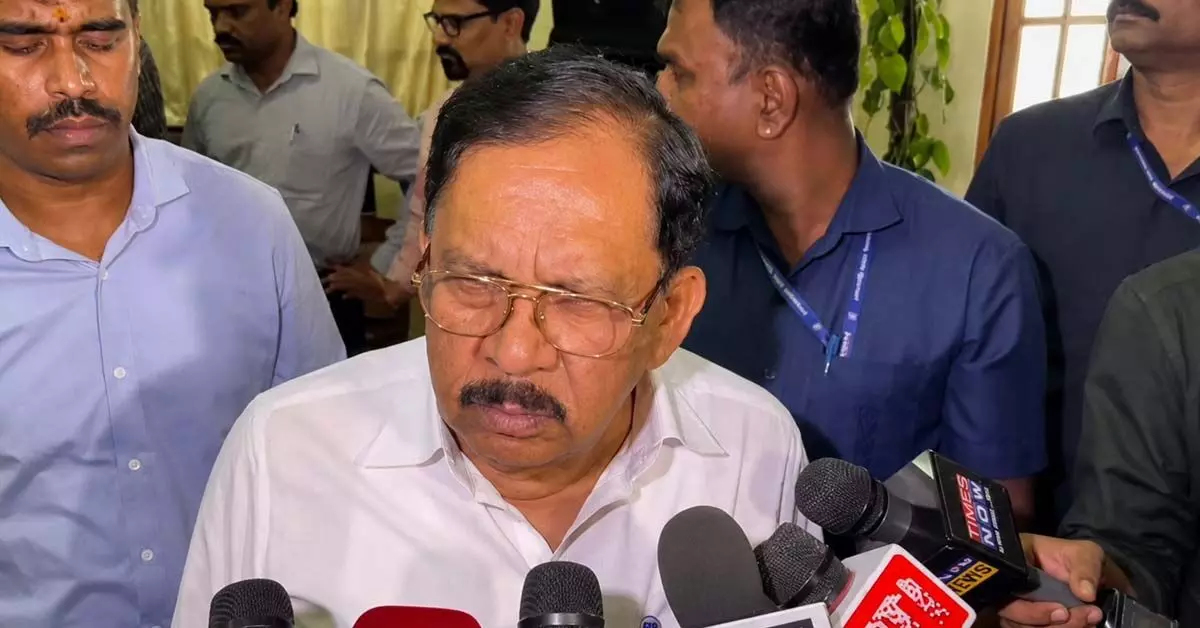 SIR ಪ್ರಕ್ರಿಯೆಗೆ ಸುಲಭವಾಗಿ ದಾಖಲೆ ಸಲ್ಲಿಸಲು ಮನೆ ಮನೆಗೆ ಉಚಿತ ಪ್ರಮಾಣ ಪತ್ರ ವಿತರಣೆ: ಡಿಸಿಎಂ ಡಾ.ಜಿ. ಪರಮೇಶ್ವರ್ SIR ಪ್ರಕ್ರಿಯೆಗೆ ಸುಲಭವಾಗಿ ದಾಖಲೆ ಸಲ್ಲಿಸಲು ಮನೆ ಮನೆಗೆ ಉಚಿತ ಪ್ರಮಾಣ ಪತ್ರ ವಿತರಣೆ: ಡಿಸಿಎಂ ಡಾ.ಜಿ. ಪರಮೇಶ್ವರ್