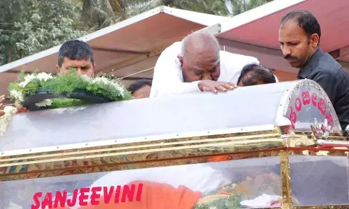 PHOTOS | ಸರ್ಕಾರಿ ಗೌರವಗಳೊಂದಿಗೆ ಚೆನ್ನಮ್ಮ ಅಂತ್ಯಕ್ರಿಯೆ