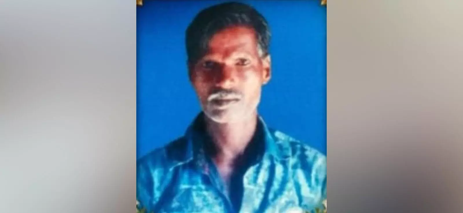 ಯಡ್ರಾಮಿ | ವಿದ್ಯುತ್ ತಂತಿ ತಗುಲಿ ರೈತ ಮೃತ್ಯು: ಕುಟುಂಬಕ್ಕೆ 20 ಲಕ್ಷ ರೂ. ಪರಿಹಾರಕ್ಕೆ ಗ್ರಾಮಸ್ಥರ ಆಗ್ರಹ ಯಡ್ರಾಮಿ | ವಿದ್ಯುತ್ ತಂತಿ ತಗುಲಿ ರೈತ ಮೃತ್ಯು: ಕುಟುಂಬಕ್ಕೆ 20 ಲಕ್ಷ ರೂ. ಪರಿಹಾರಕ್ಕೆ ಗ್ರಾಮಸ್ಥರ ಆಗ್ರಹ