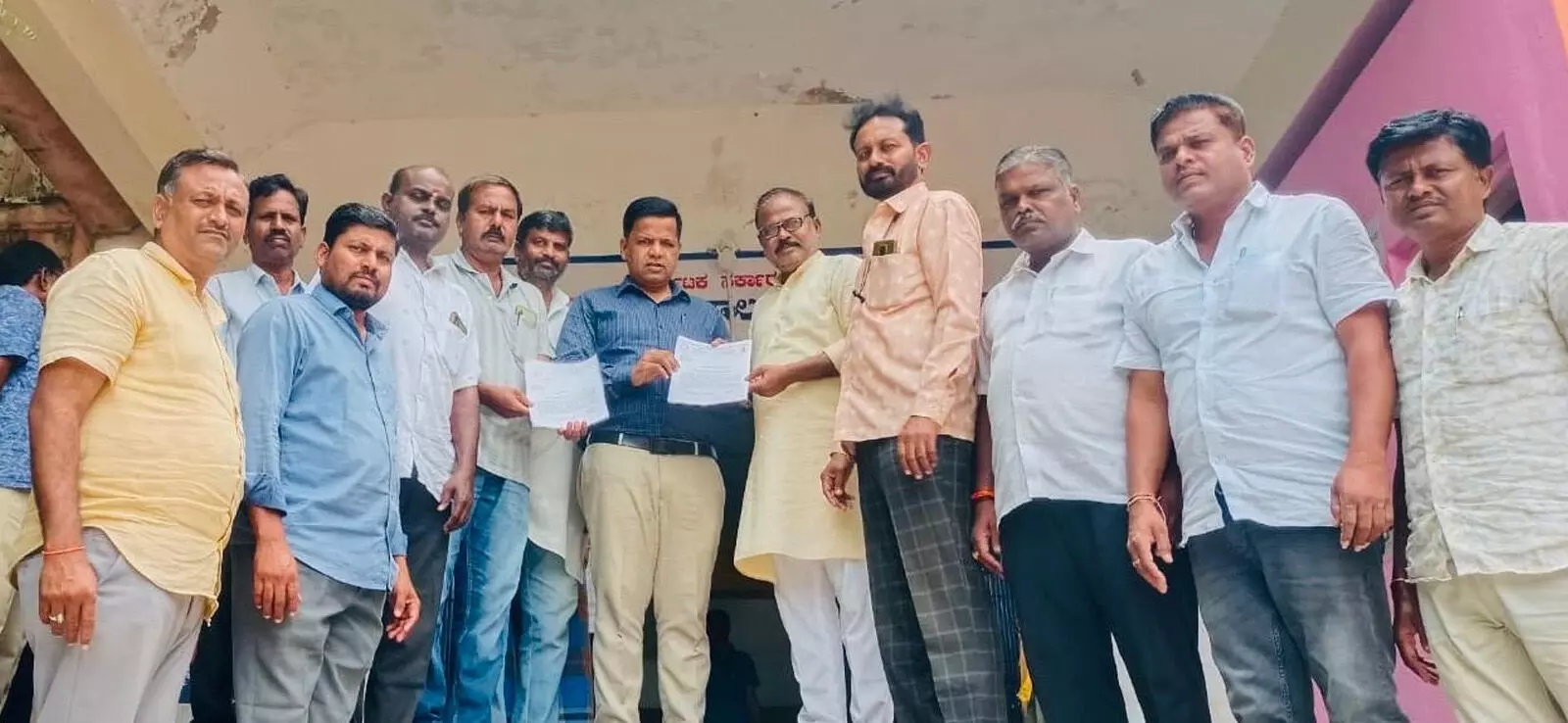 Kanakagiri | ಬಣಜಿಗ ಸಮಾಜಕ್ಕೆ ಶಿಕ್ಷಣ, ಉದ್ಯೋಗದಲ್ಲಿ 2ಎ ಮೀಸಲಾತಿಗೆ ಆಗ್ರಹ Kanakagiri | ಬಣಜಿಗ ಸಮಾಜಕ್ಕೆ ಶಿಕ್ಷಣ, ಉದ್ಯೋಗದಲ್ಲಿ 2ಎ ಮೀಸಲಾತಿಗೆ ಆಗ್ರಹ