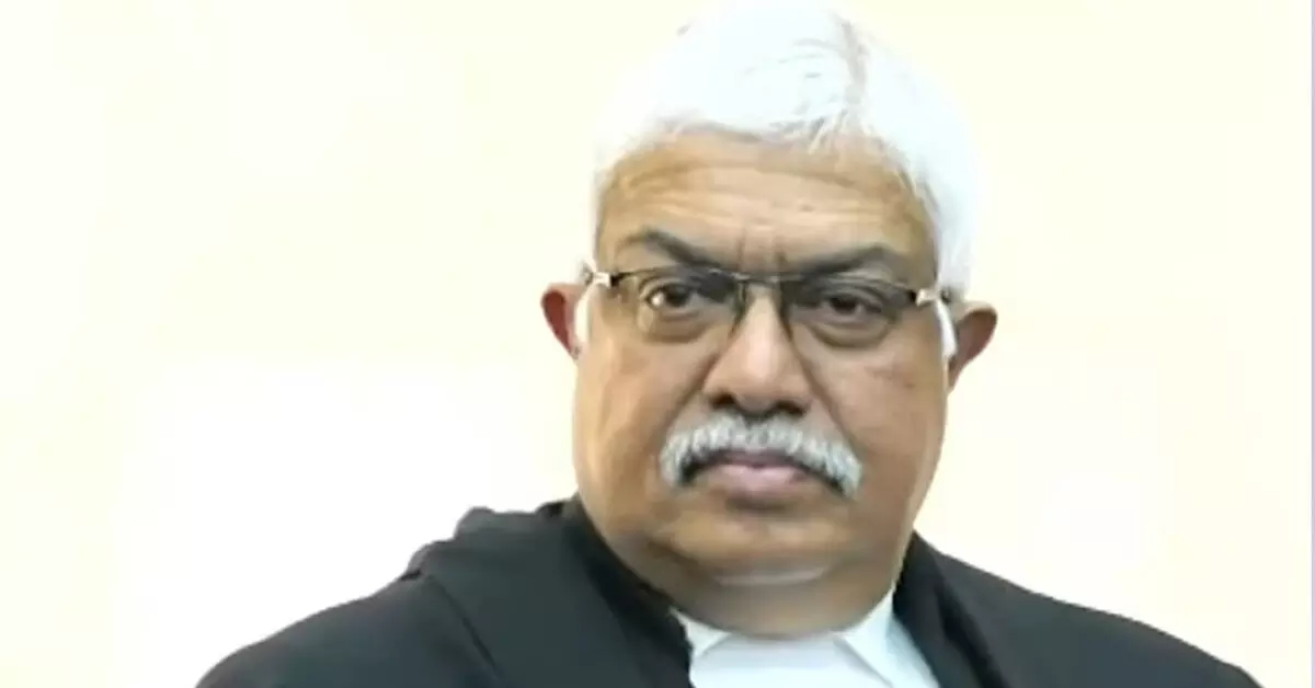 ಸುಪ್ರೀಂ ನಿರ್ದೇಶನಗಳ ನಡುವೆಯೂ ಬುಲ್ಡೋಝರ್ ಧ್ವಂಸ ಮುಂದುವರಿಕೆ: ಅಲಹಾಬಾದ್ ಹೈಕೋರ್ಟ್ ನ ನ್ಯಾ. ಅತುಲ್ ಶ್ರೀಧರನ್ ಕಳವಳ ಸುಪ್ರೀಂ ನಿರ್ದೇಶನಗಳ ನಡುವೆಯೂ ಬುಲ್ಡೋಝರ್ ಧ್ವಂಸ ಮುಂದುವರಿಕೆ: ಅಲಹಾಬಾದ್ ಹೈಕೋರ್ಟ್ ನ ನ್ಯಾ. ಅತುಲ್ ಶ್ರೀಧರನ್ ಕಳವಳ