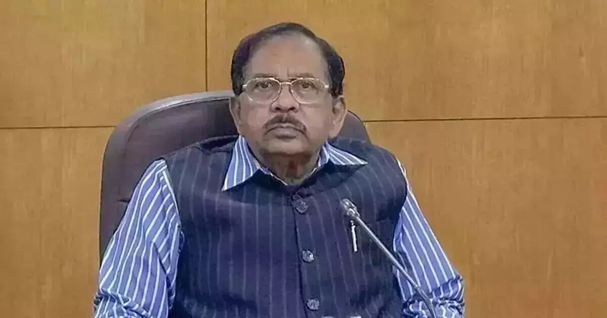 ಉದ್ಯಮ ಸಾಲ ಪಡೆದು ಬ್ರಾಹ್ಮಣರು ಮುಂದೆ ಬರಬೇಕು : ಡಾ.ಜಿ.ಪರಮೇಶ್ವರ್ ಉದ್ಯಮ ಸಾಲ ಪಡೆದು ಬ್ರಾಹ್ಮಣರು ಮುಂದೆ ಬರಬೇಕು : ಡಾ.ಜಿ.ಪರಮೇಶ್ವರ್