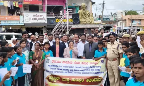 ಪ್ಲಾಸ್ಟಿಕ್ ಮುಕ್ತ ಸುರಪುರ ಅಭಿಯಾನ | ಎಚ್ಚರಿಕೆ ಉಲ್ಲಂಘಿಸಿದರೆ ಅಂಗಡಿ ಲೈಸೆನ್ಸ್ ರದ್ದು: ನ್ಯಾ.ಯಮನಪ್ಪ ಬಮ್ಮಣಗಿ