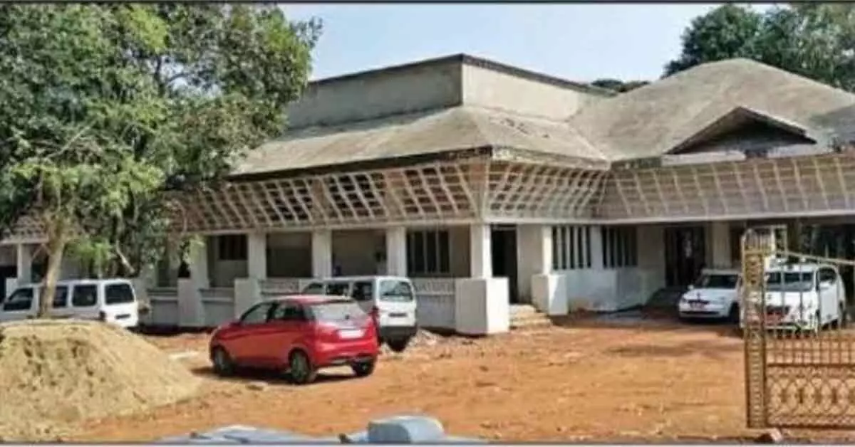 ಕನ್ನಡಿಗರ ಕನಸಿನ ‘ಗಿಳಿವಿಂಡು’ ಯೋಜನೆ ಸ್ಥಗಿತ; ಉಭಯ ಸರ್ಕಾರಗಳ ಮಧ್ಯಪ್ರವೇಶಕ್ಕೆ ಆಗ್ರಹ ಕನ್ನಡಿಗರ ಕನಸಿನ ‘ಗಿಳಿವಿಂಡು’ ಯೋಜನೆ ಸ್ಥಗಿತ; ಉಭಯ ಸರ್ಕಾರಗಳ ಮಧ್ಯಪ್ರವೇಶಕ್ಕೆ ಆಗ್ರಹ