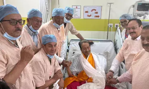 ಅನಿರ್ದಿಷ್ಟಾವಧಿ ಉಪವಾಸ ಸತ್ಯಾಗ್ರಹ ಕೊನೆಗೊಳಿಸಿದ ಸೋನಮ್ ವಾಂಗ್ಚುಕ್:  ಕೇಂದ್ರ ಸಚಿವರಾದ ಜೆ.ಪಿ. ನಡ್ಡಾ, ಜಿತೇಂದ್ರ ಸಿಂಗ್ ಉಪಸ್ಥಿತಿ