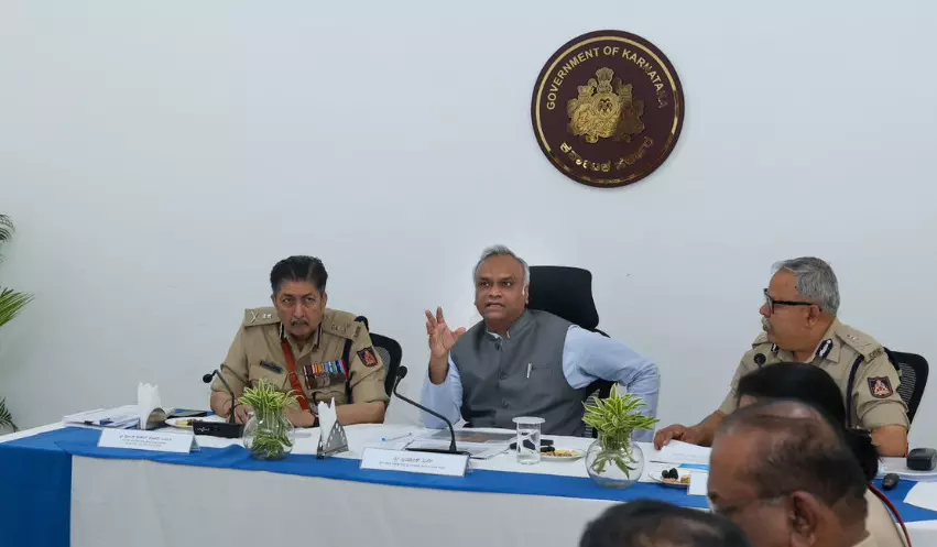 ಅಗ್ನಿಶಾಮಕ, ವಿಪತ್ತು ನಿರ್ವಹಣಾ ಸೇವೆಗಳನ್ನು ಬಲಪಡಿಸಲು ಕ್ರಮ : ಪ್ರಿಯಾಂಕ್ ಖರ್ಗೆ ಅಗ್ನಿಶಾಮಕ, ವಿಪತ್ತು ನಿರ್ವಹಣಾ ಸೇವೆಗಳನ್ನು ಬಲಪಡಿಸಲು ಕ್ರಮ : ಪ್ರಿಯಾಂಕ್ ಖರ್ಗೆ