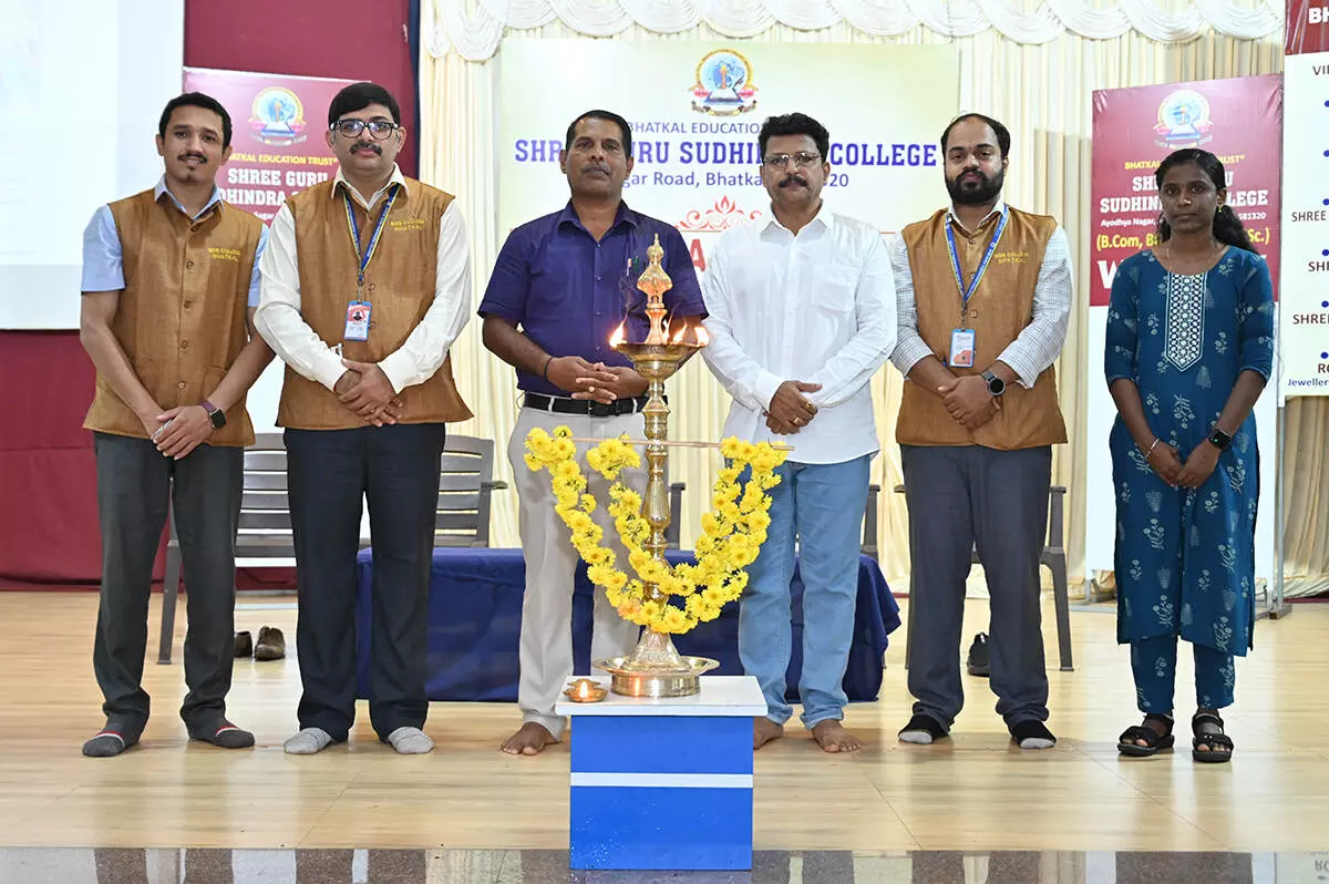 ಶಿಸ್ತುಬದ್ಧ ಜೀವನವೇ ಉತ್ತಮ ಭವಿಷ್ಯಕ್ಕೆ ಅಡಿಪಾಯ: ರಾಜೇಶ್ ನಾಯ್ಕ್ ಶಿಸ್ತುಬದ್ಧ ಜೀವನವೇ ಉತ್ತಮ ಭವಿಷ್ಯಕ್ಕೆ ಅಡಿಪಾಯ: ರಾಜೇಶ್ ನಾಯ್ಕ್